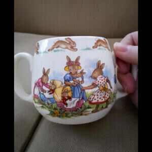 Royal Doulton Bunnykins Vintage Cup Playing With Dolls Fine‎ Bone China